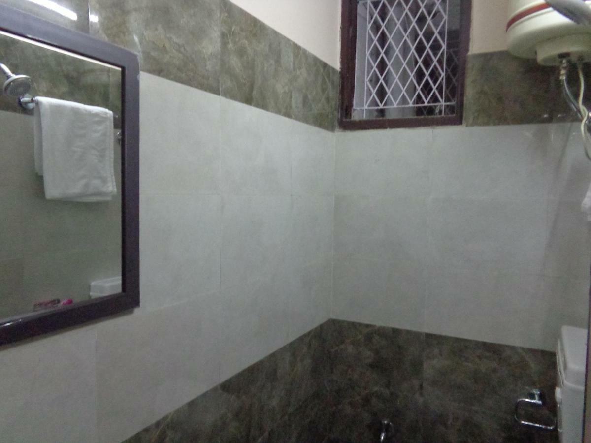 Delhi Inn,Walk In Nizamuddin Railway Station 뉴델리 외부 사진