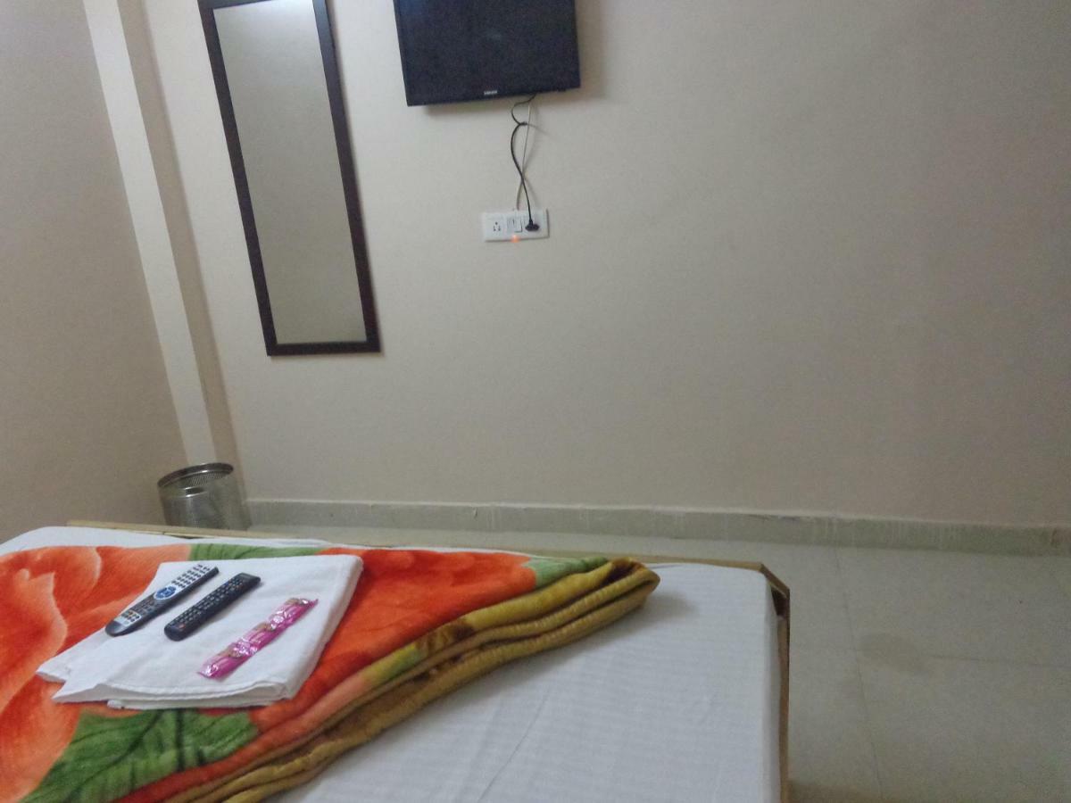 Delhi Inn,Walk In Nizamuddin Railway Station 뉴델리 외부 사진