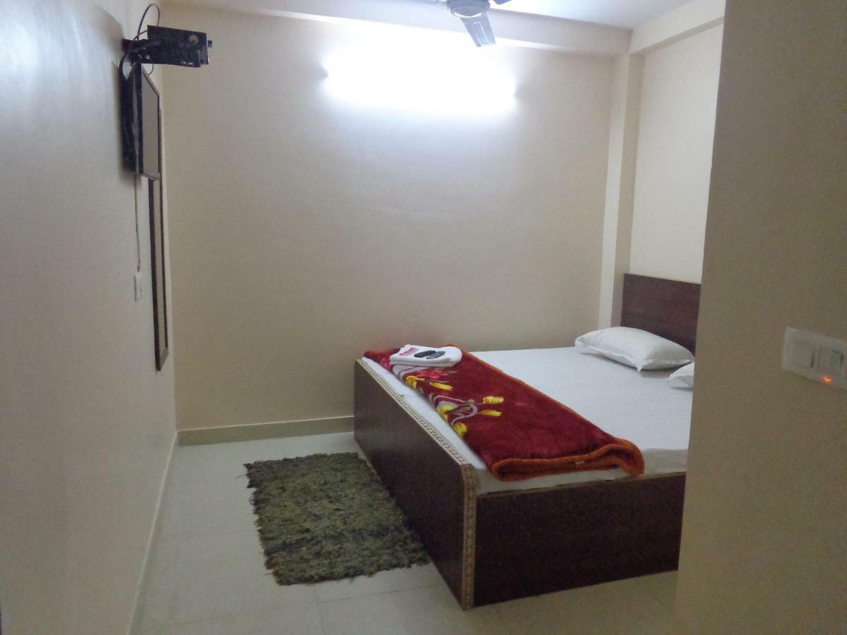 Delhi Inn,Walk In Nizamuddin Railway Station 뉴델리 외부 사진